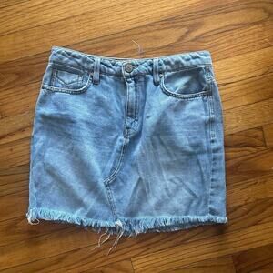 Unpublished Light Wash Denim Mini Skirt w/ Frayed Hem – Size 27